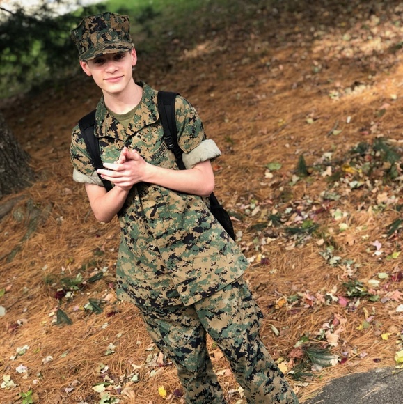 Meet your Posher, Amber - Picture 2 of 3